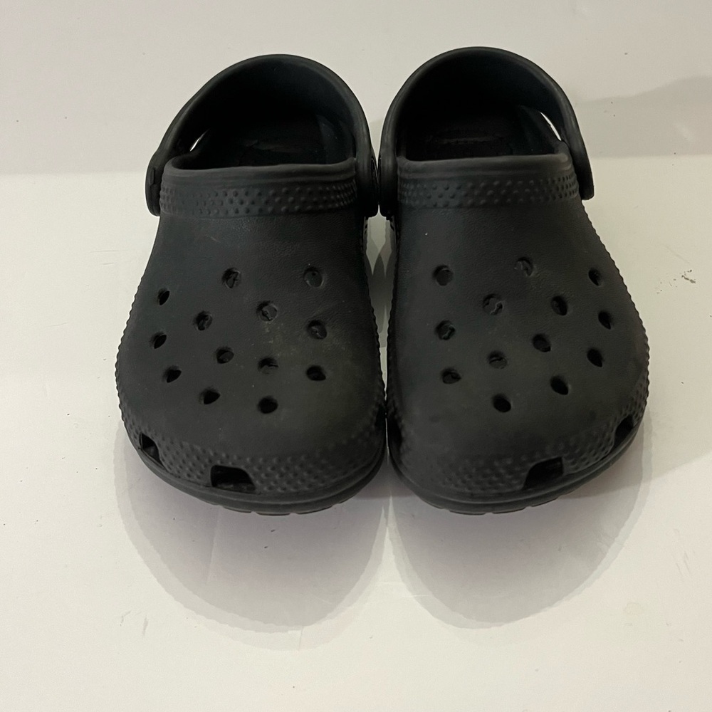 CROCS Toddler Size C7 Black Crocs